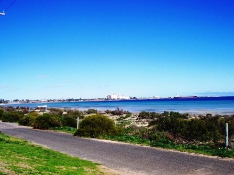 42 The Esplanade, Wallaroo SA 5556