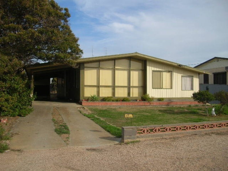 18 Carleton Crescent, Wallaroo SA 5556