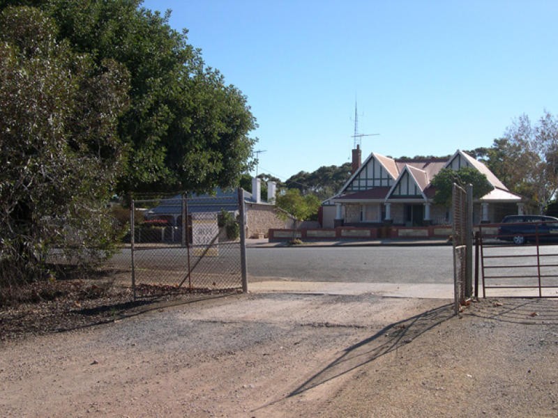 20 Samuel Street, Maitland SA 5573