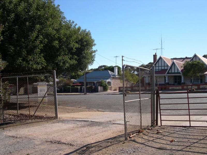 20 Samuel Street, Maitland SA 5573