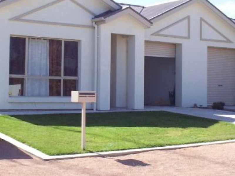11 Edith Street, Moonta Bay SA 5558