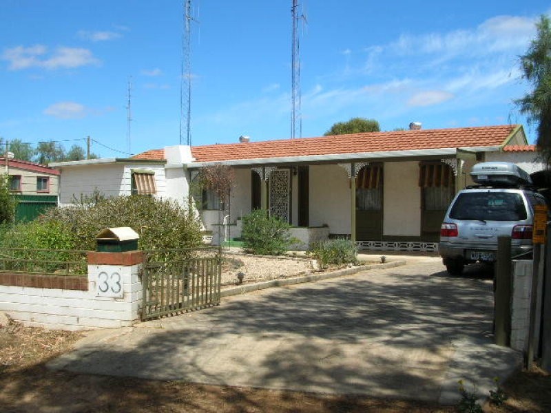 33 Bay Road, Moonta Bay SA 5558