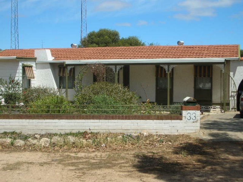 33 Bay Road, Moonta Bay SA 5558