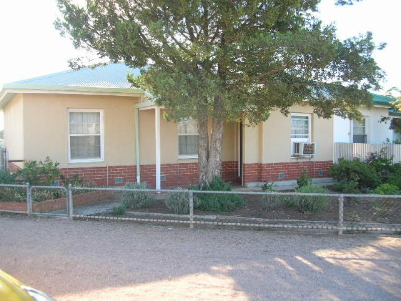 2 Moonta Street, Wallaroo SA 5556