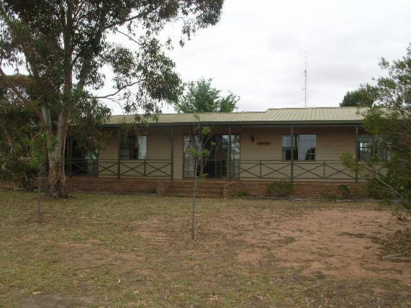 25 Rossiters Road, Moonta Bay SA 5558