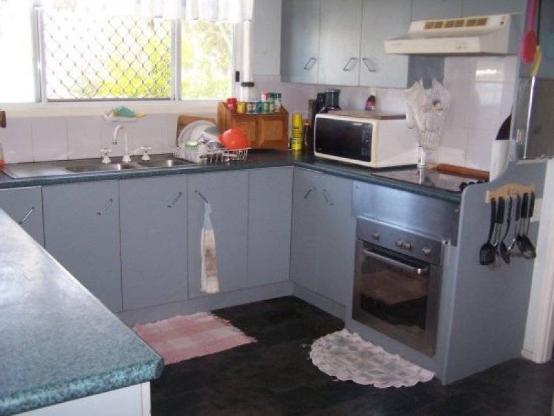 6 Schofield Parade, Keppel Sands QLD 4702