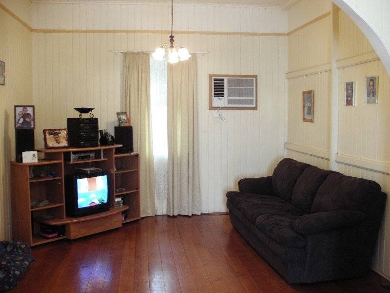 11 Private Street, Allenstown QLD 4700