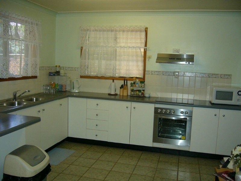 17 Barmoya Rd, The Caves QLD 4702