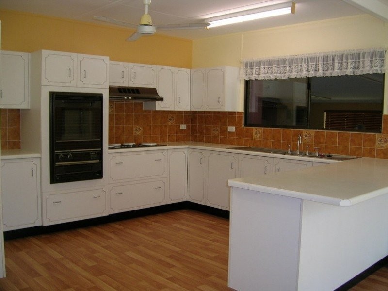 98 Black Gin Creek Rd, Alton Downs QLD 4702