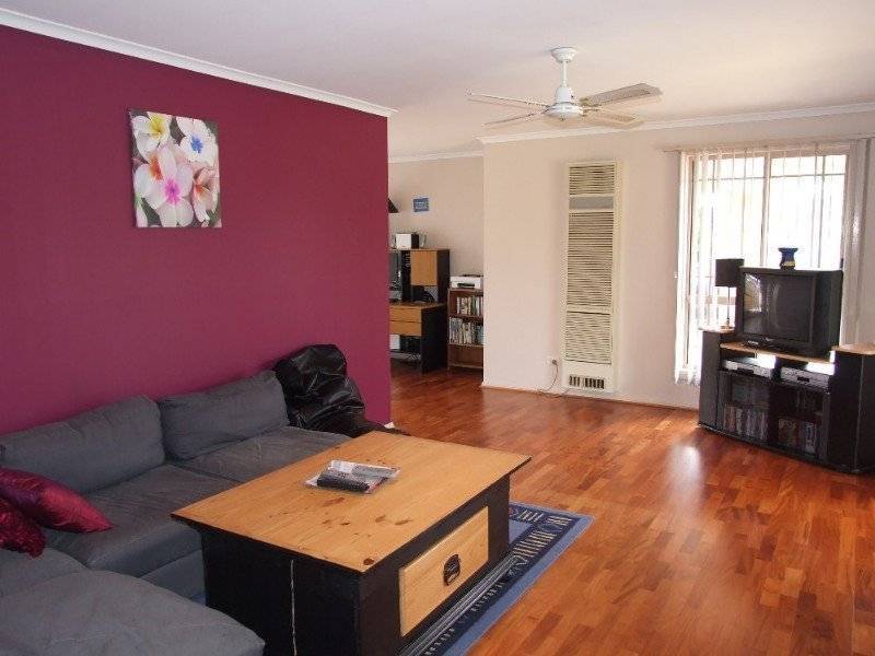 4 Watkins Place, Langwarrin VIC 3910