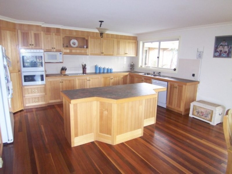 8 Eucalypt Court, Langwarrin VIC 3910