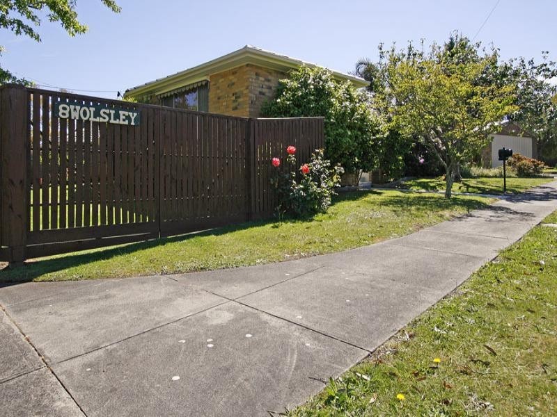 8 Wolsley Avenue, Frankston VIC 3199