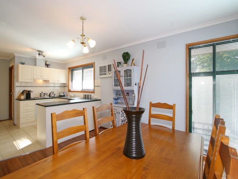 73 Grimwade Crescent, Frankston VIC 3199