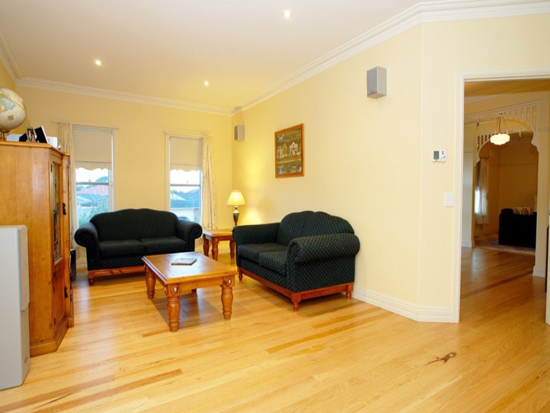 2 Brown Thornbill Court, Langwarrin VIC 3910