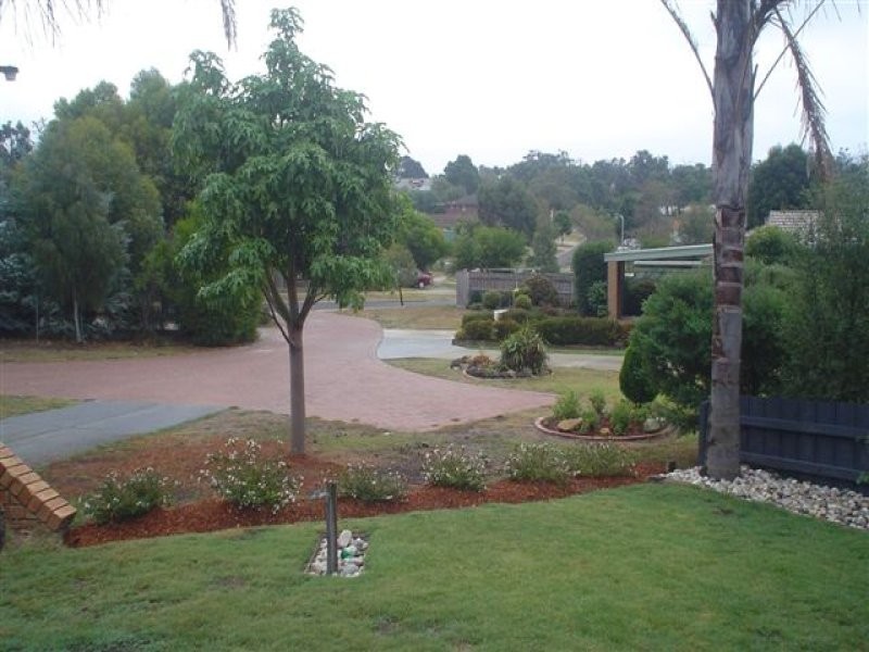 4 Lois Court, Langwarrin VIC 3910