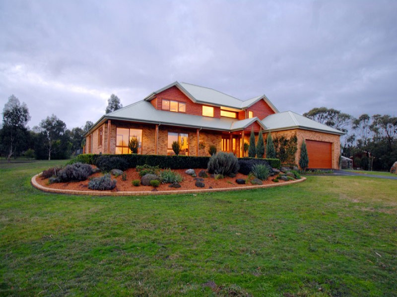13 Timarron Court, Langwarrin VIC 3910
