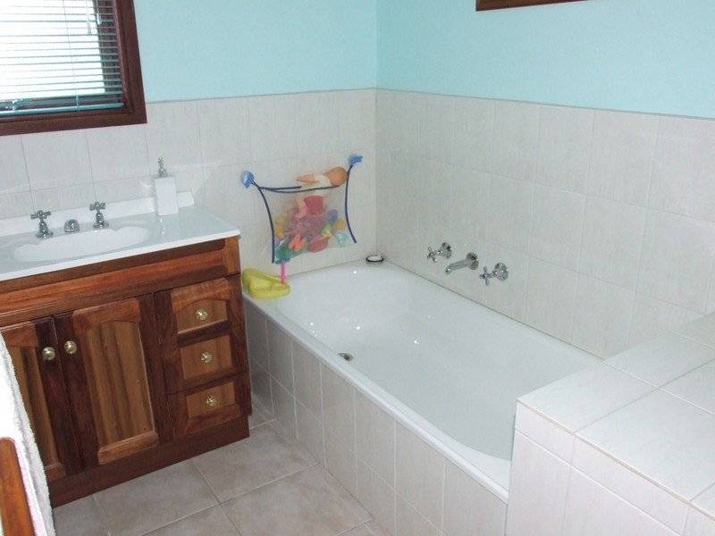 73 Grimwade Crescent, Frankston VIC 3199