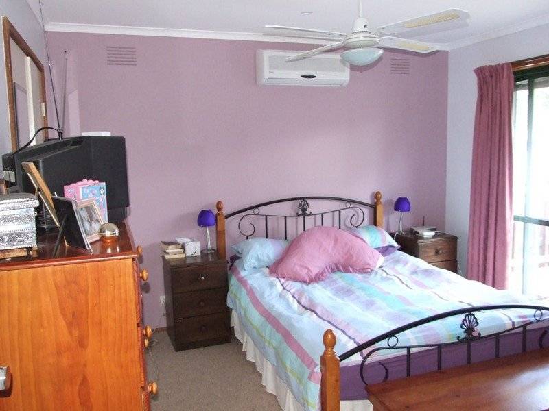 73 Grimwade Crescent, Frankston VIC 3199