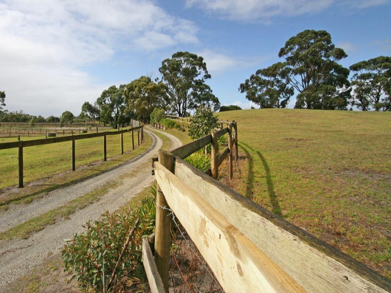 880 North Road, Pearcedale VIC 3912