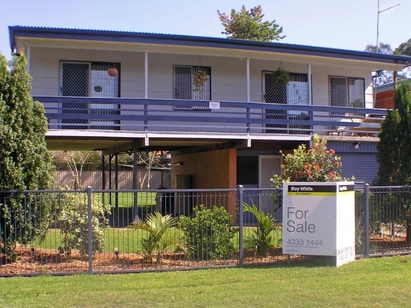 9 Windsor Rd, Berkeley Vale NSW 2261