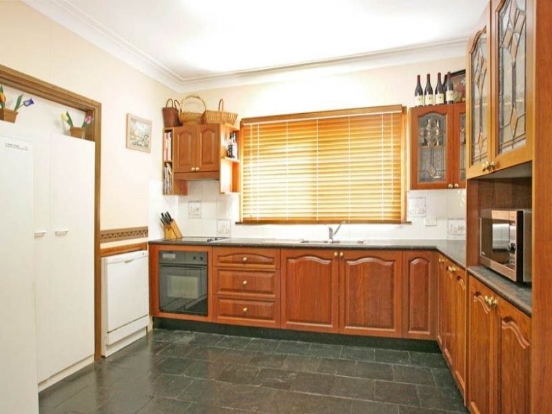 137 Hutton Rd, The Entrance North NSW 2261