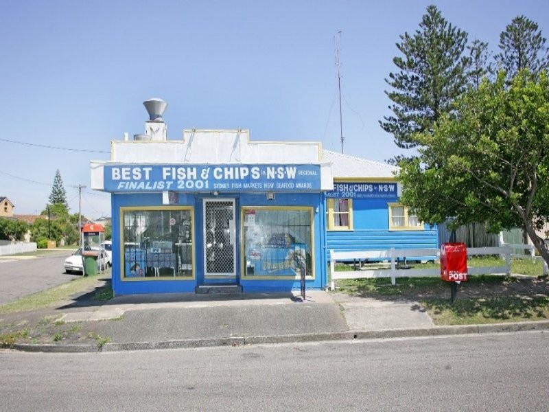 73 Bay Rd, Blue Bay NSW 2261