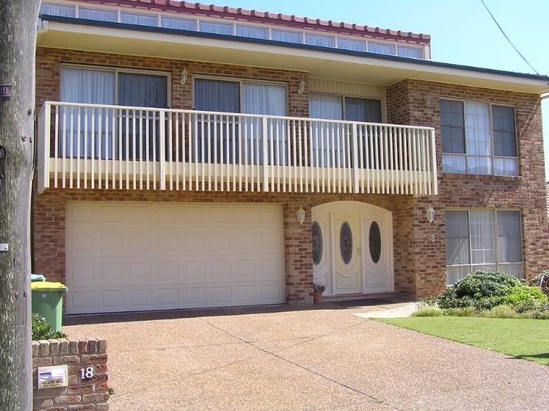 18 Curtis Parade, The Entrance North NSW 2261