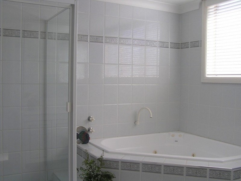 18 Curtis Parade, The Entrance North NSW 2261