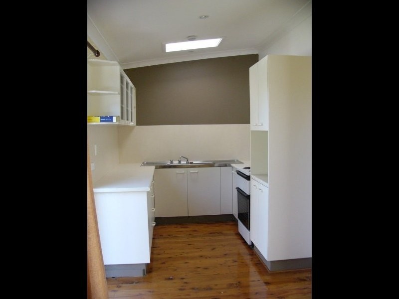 20 Flinders Ave, Killarney Vale NSW 2261