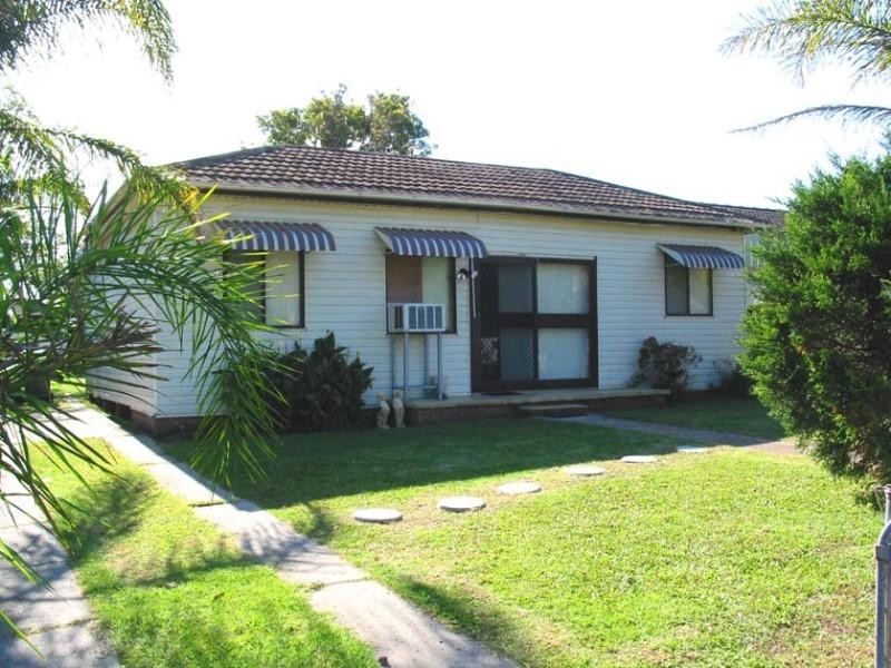951 The Entrance Road, Forresters Beach NSW 2260