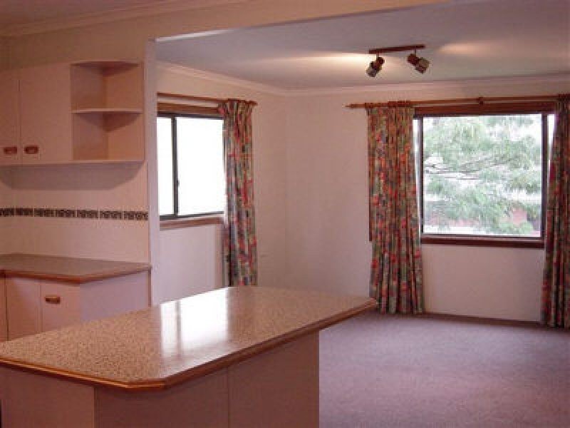 42 Shannon Parade, Berkeley Vale NSW 2261
