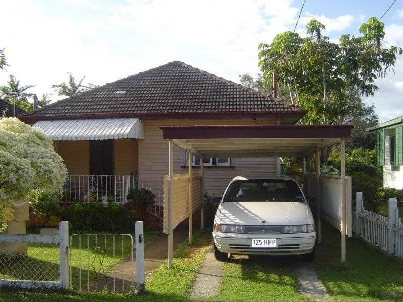 6 Fifth Ave, Scarborough QLD 4020
