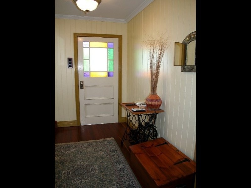 6 Bailey St, Woody Point QLD 4019