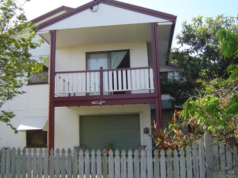 24 Cowen St, Margate QLD 4019
