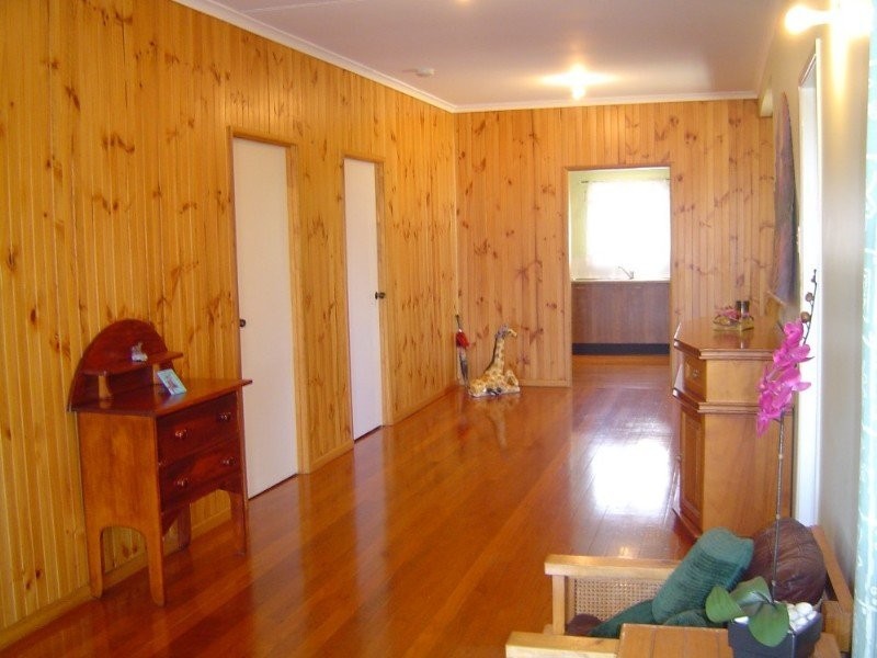 24 Cowen St, Margate QLD 4019