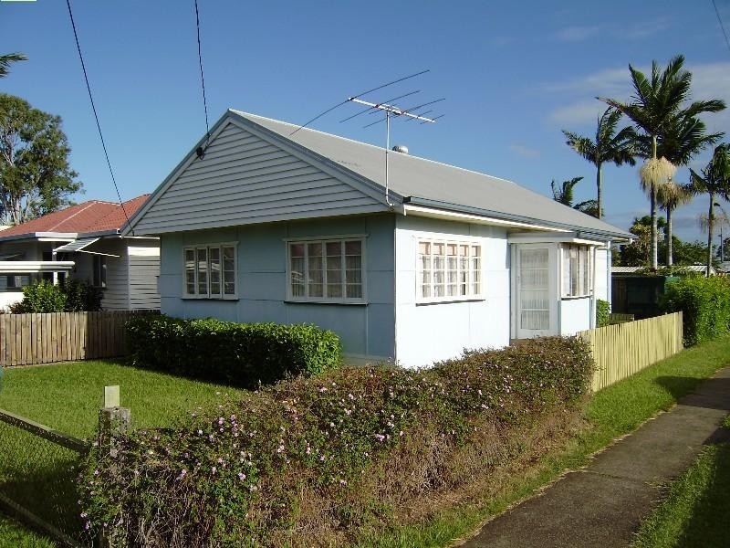 134 Oxley Ave, Woody Point QLD 4019