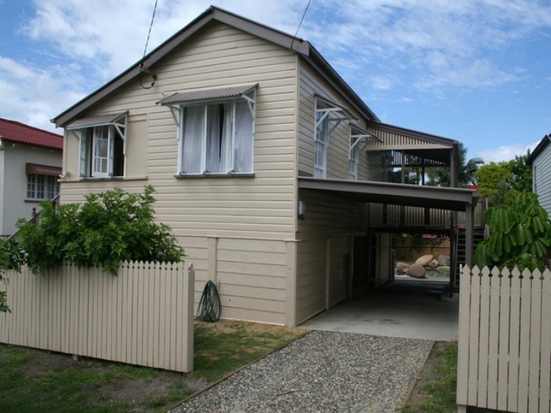11 Cowen St, Margate QLD 4019