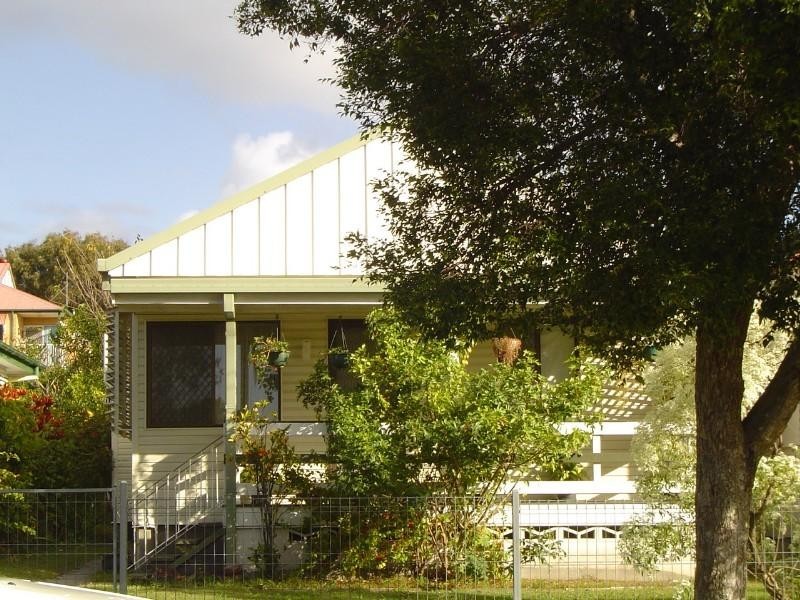 25 Wyllie St, Redcliffe QLD 4020