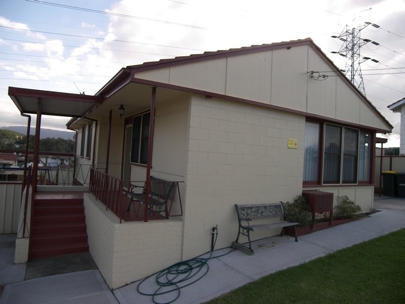 30 Illabunda Crescent, Dapto NSW 2530