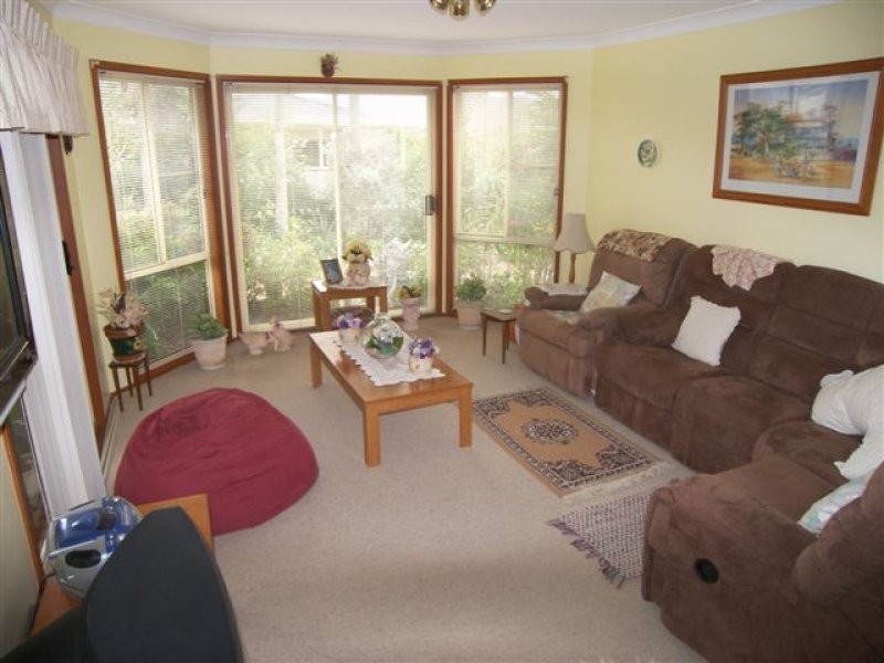 4 Lauren Place, Dapto NSW 2530