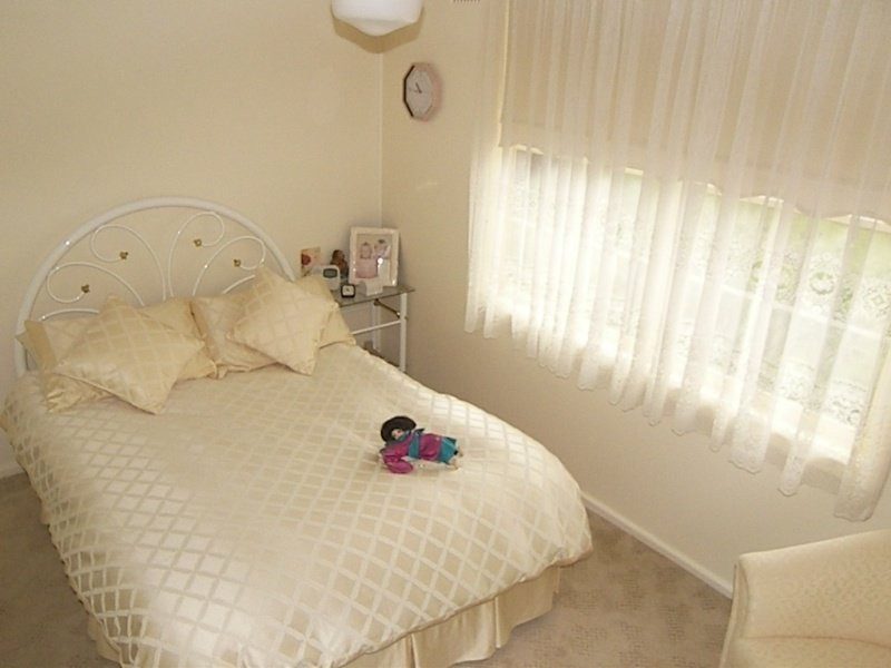 8 Alcoomie Crescent, Dapto NSW 2530