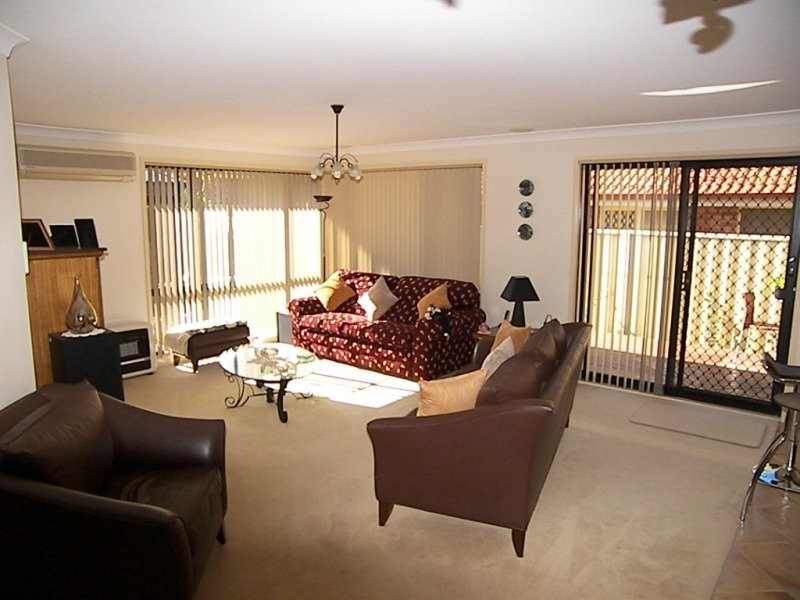 32 SELWYN GROVE, Horsley NSW 2530