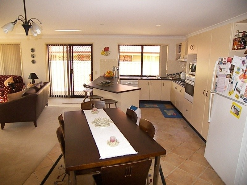 32 SELWYN GROVE, Horsley NSW 2530