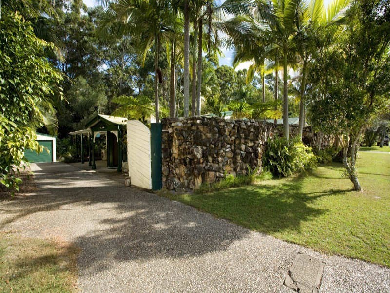 19 Palm Grove Cres, Tewantin QLD 4565