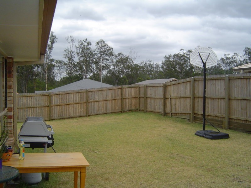 17 Dorsey Chase, Brassall QLD 4305