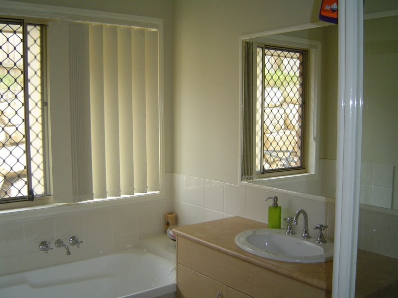 17 Dorsey Chase, Brassall QLD 4305