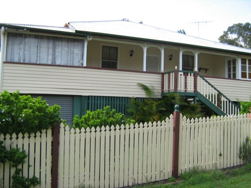 10 Pommer Street, Brassall QLD 4305