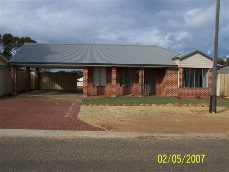 13 Gibson Way, Hopetoun WA 6348