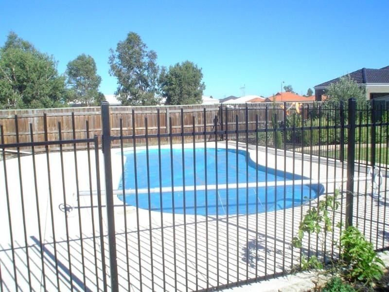 49 Midsummer Circle, Pinjarra WA 6208
