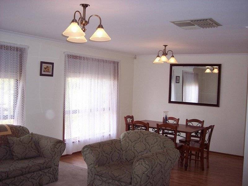 18 Taranaki Court, Greenwith SA 5125